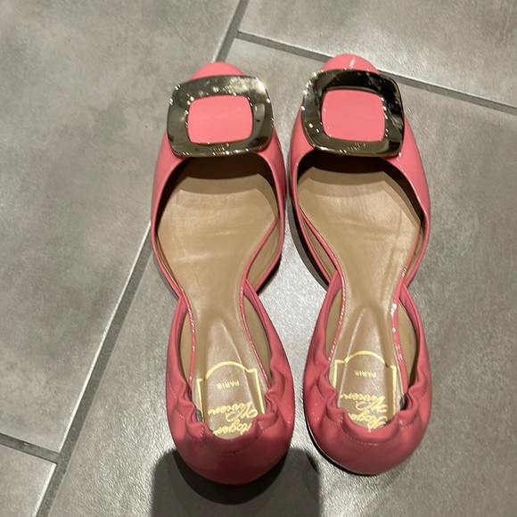 Shoes - Picture 1 of 3